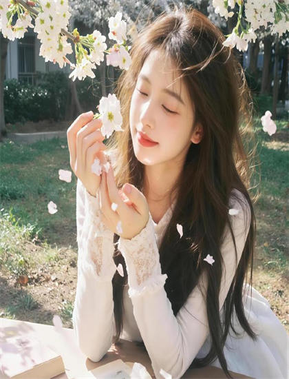 幕后探秘《芭比之时尚奇迹英文版》：无人机拍摄的视角与稳定性 了解一部电影是如何诞生